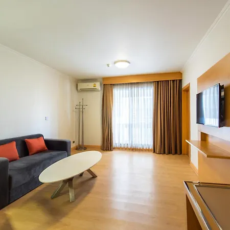 Maple Hotel