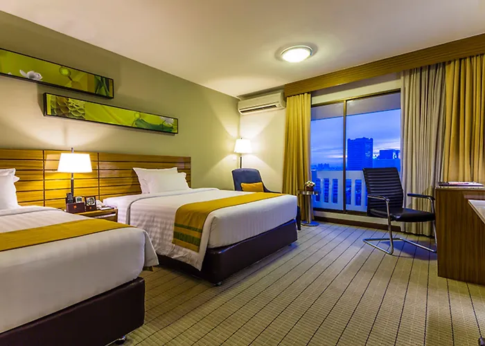 Maple Hotel