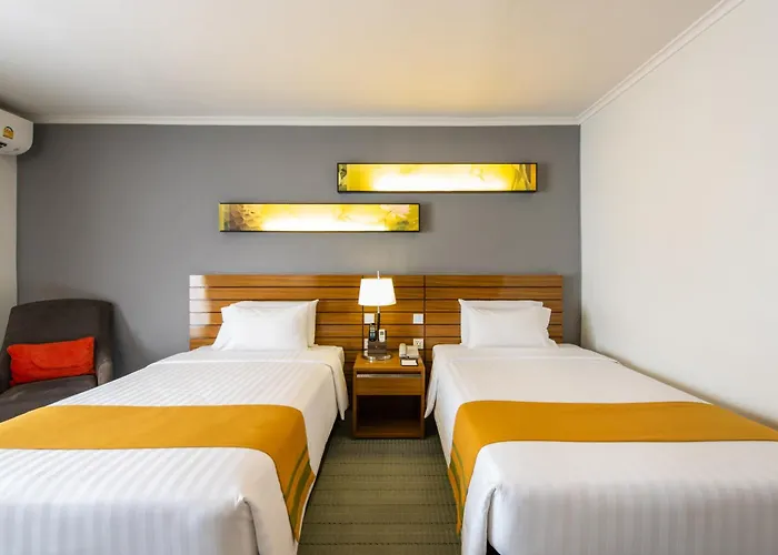 Maple Hotel